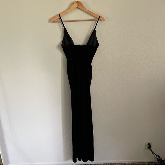 Superdown Aurora Deep V Neck Maxi Dress Slit Black Velvet Knot Front Size XS. - Picture 8 of 9